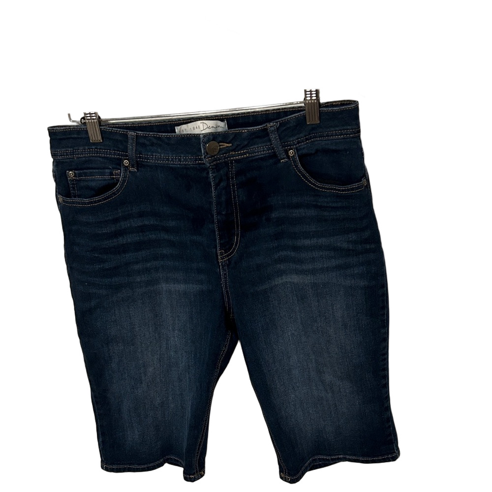 🐞EST. 1946 denim Dark Wash Denim Bermuda Shorts Classic size 12 GUC